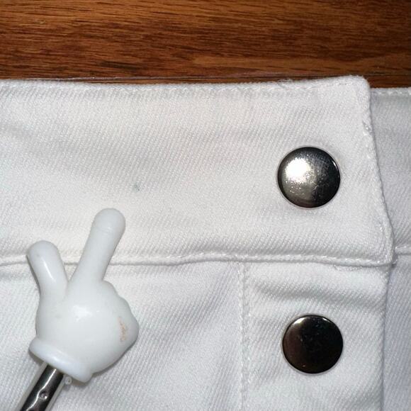 Gianni Bini White Denim ‘Life Is Beautiful’ Fringe Snap Front Mini Skirt Size M - Picture 12 of 12